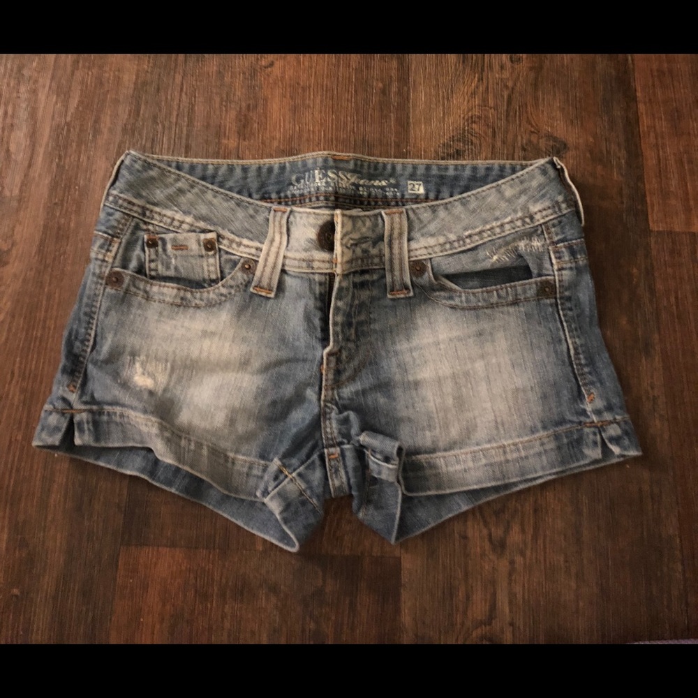 Women’s Guess denim shorts size 27
